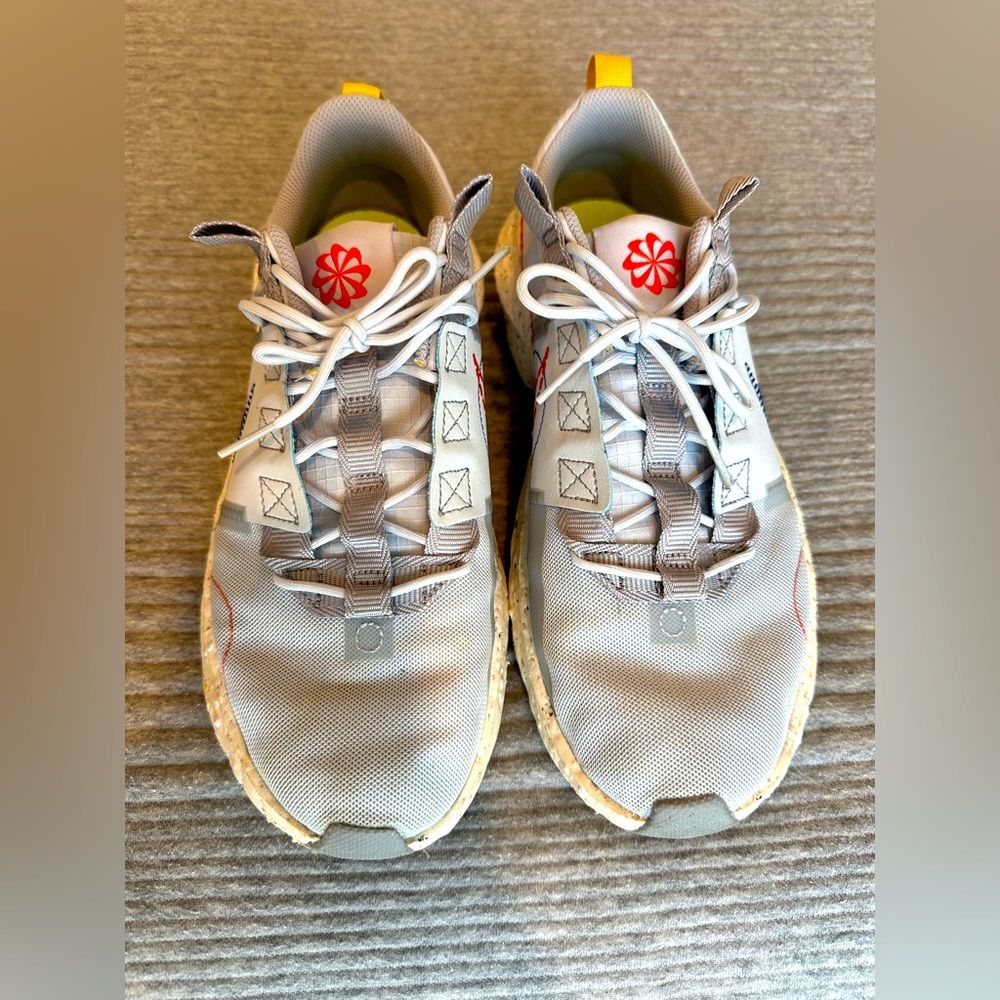 MENS NIKE RECYCLED MOVE TO ZERO SNEAKERS. SIZE 10.5.